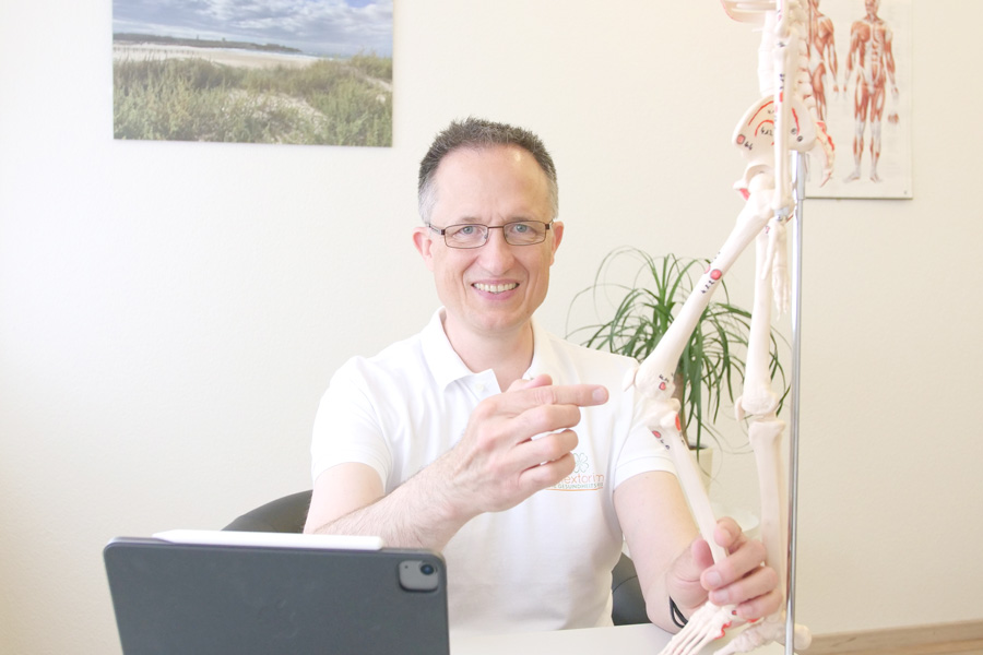 Kontakt für deine Liebscher & Bracht Therapie in Cham / Zug Kari Kunz | Mobile